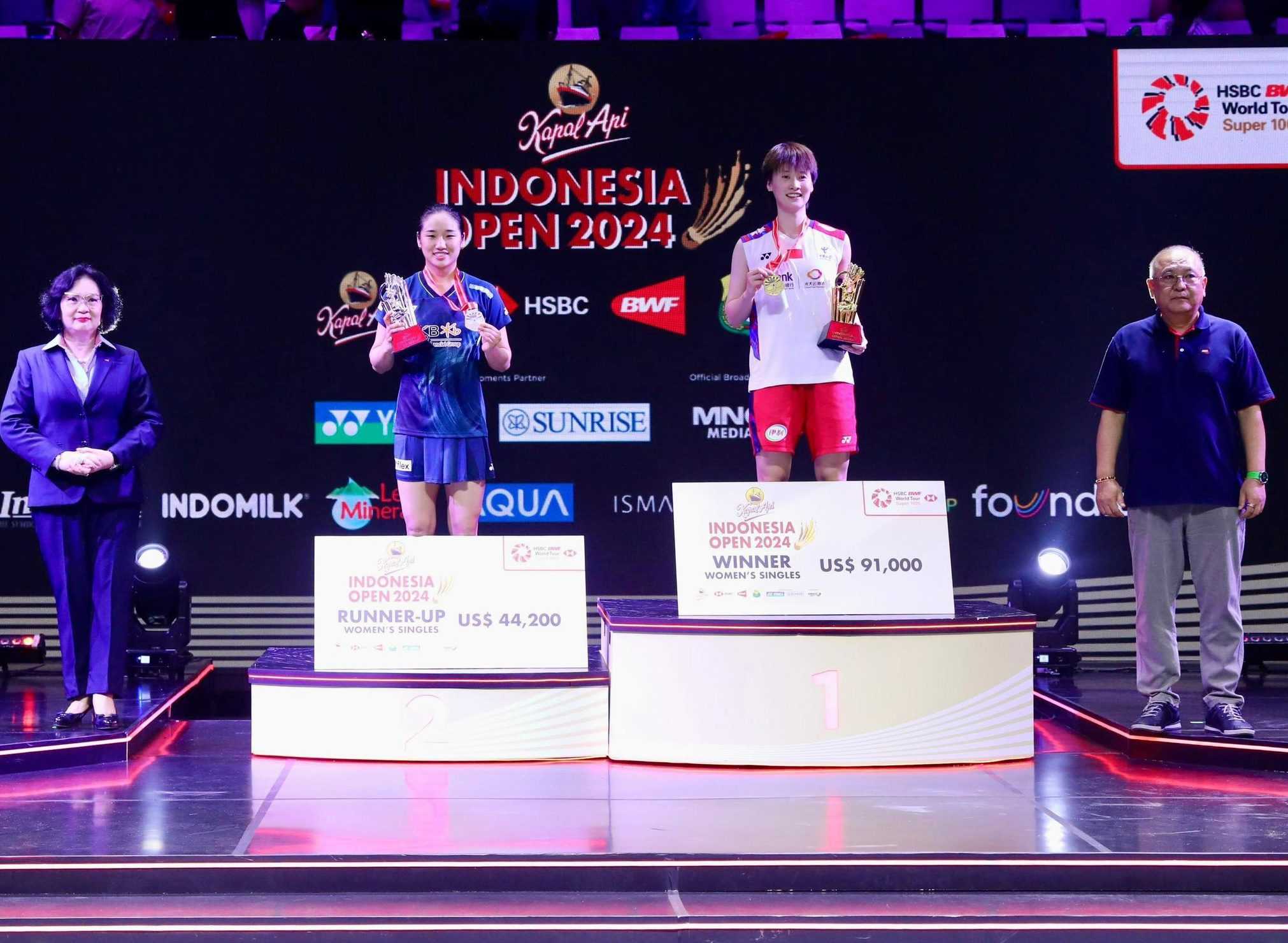 Mga Bituin ng Court sa Indonesia Open 2025